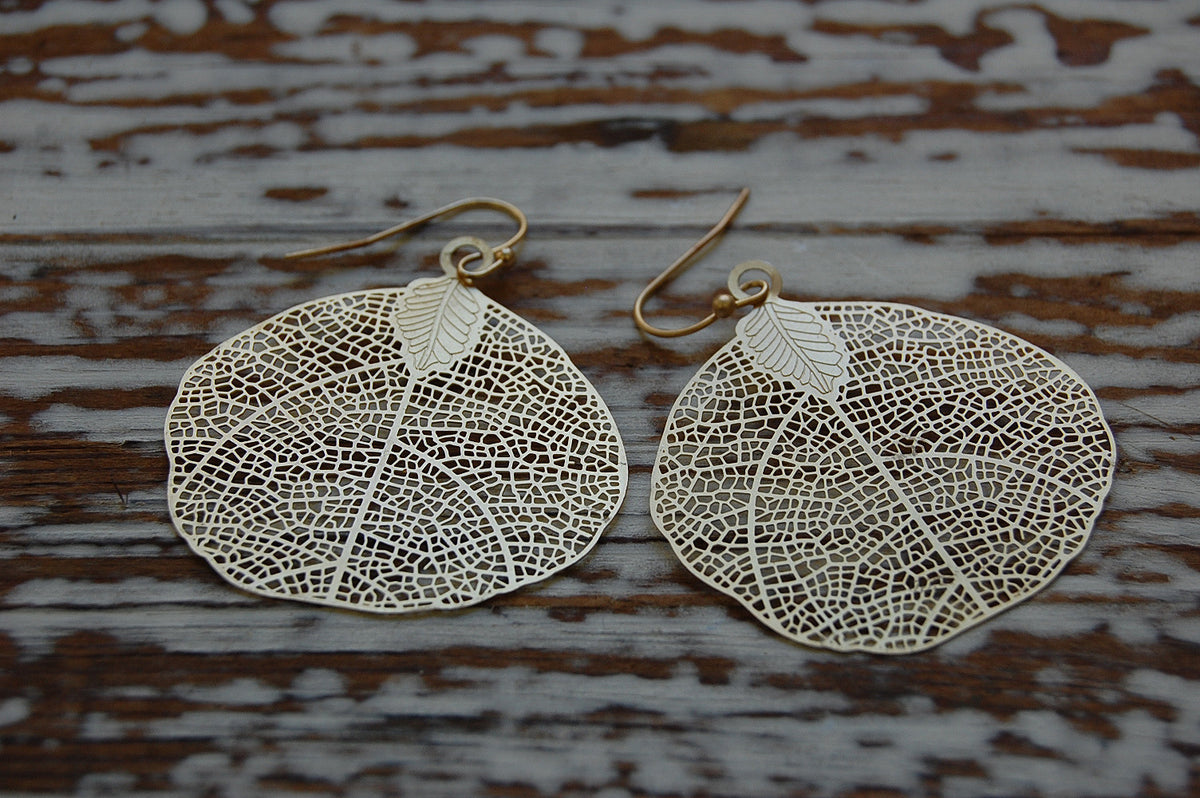 Silver filigree hot sale leaf earrings